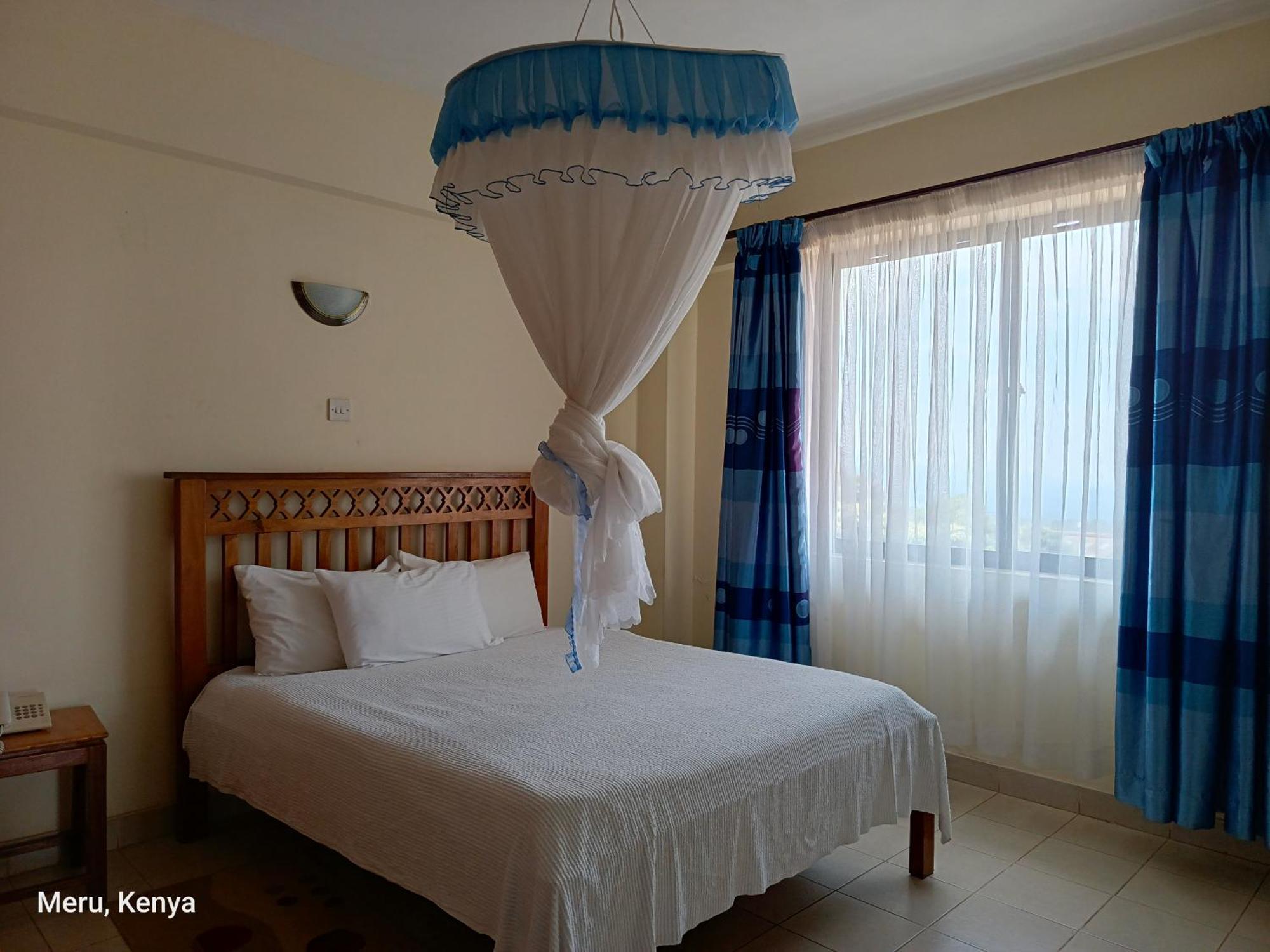 Meru Paramount Exterior foto
