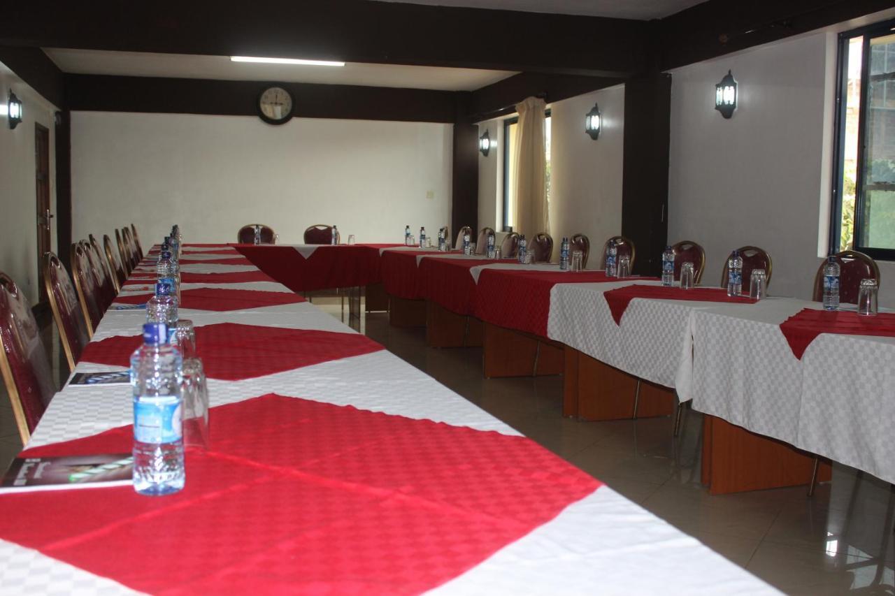 Meru Paramount Exterior foto