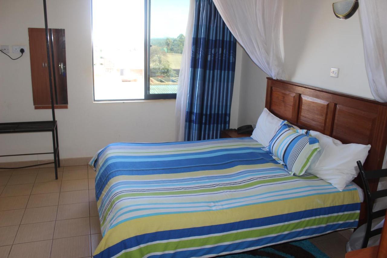 Meru Paramount Exterior foto
