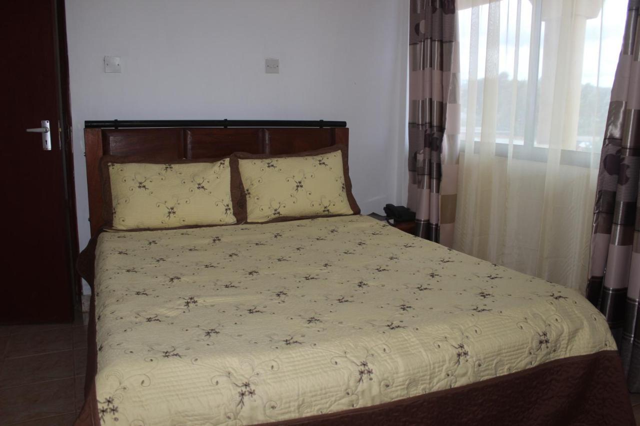Meru Paramount Exterior foto